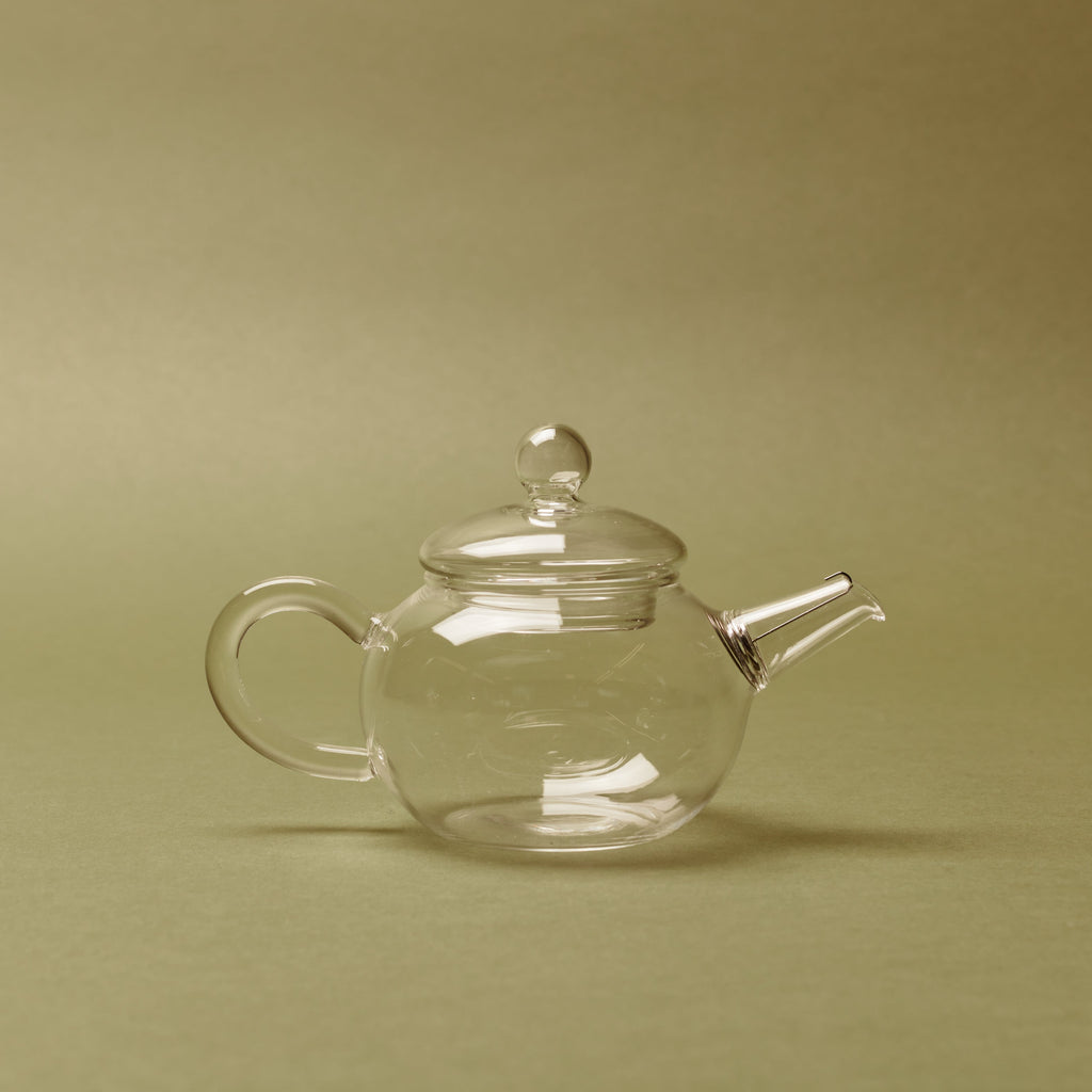 https://teawithtekuno.com/cdn/shop/products/hario-tasting-teapot-tekuno-product-4-2022-56_1024x.jpg?v=1654268122